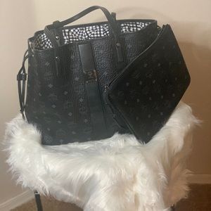 Medium MCM Liz Tote